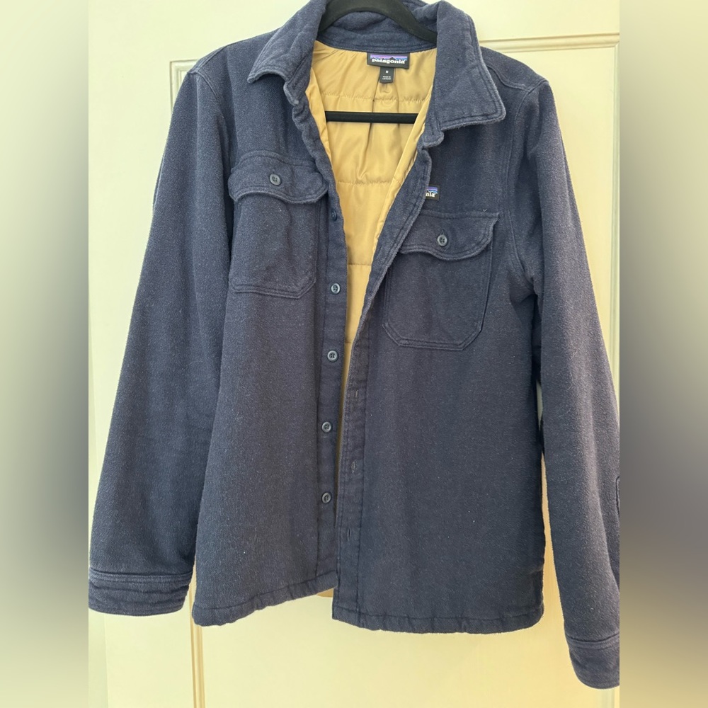 Men’s Patagonia lightweight insulated fjord flannel shirt - size medium